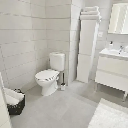 Luxurious Flat At 5 Min By Walk To Monaco, Free Parking And Sea View Apartment *